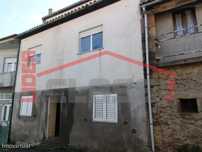 Moradia T3 em Sanhoane - Mogadouro