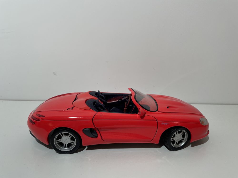 112. Model Ford Mustang Mach 3 1:18 Maisto (nie bburago welly)