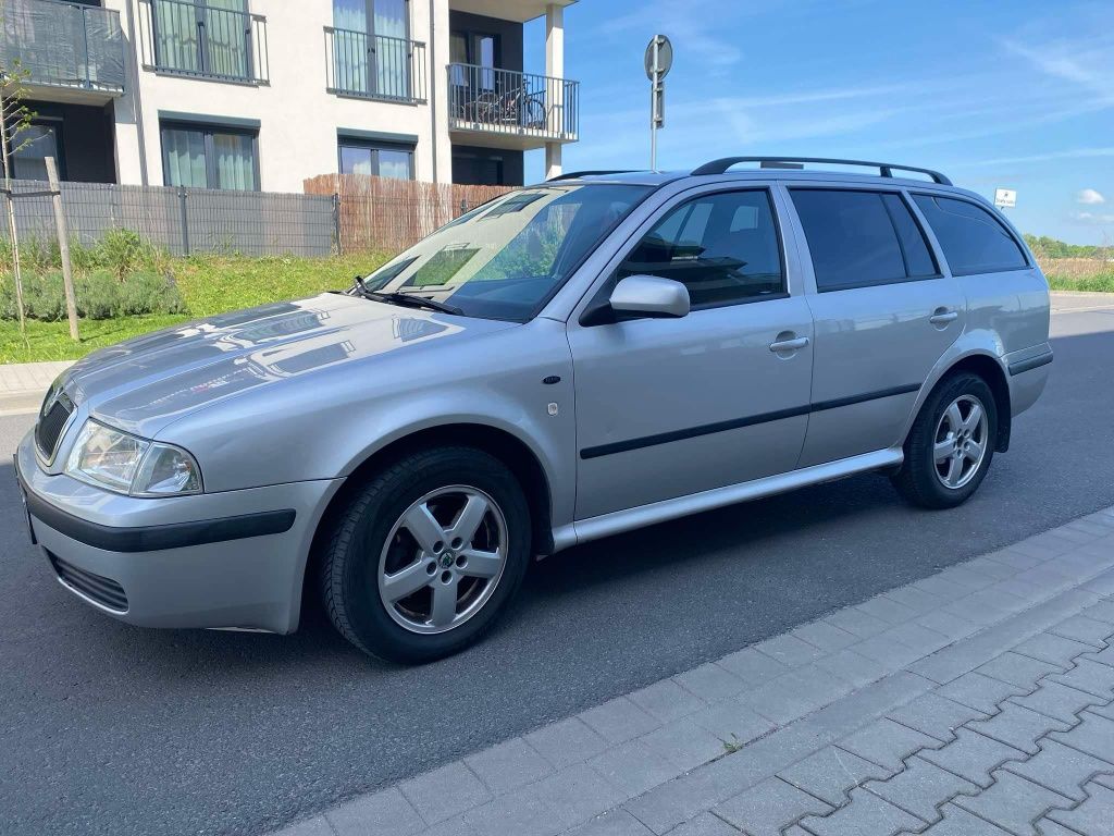 Škoda Octavia Tour 2.0 Benzyna Automat