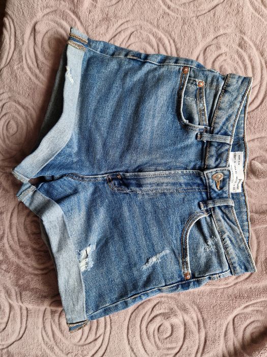 Dżinsowe krótkie spodenki