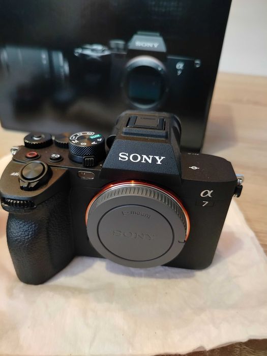 Aparat SONY A7  IV + 28-70 3. 5-5.6 OSS