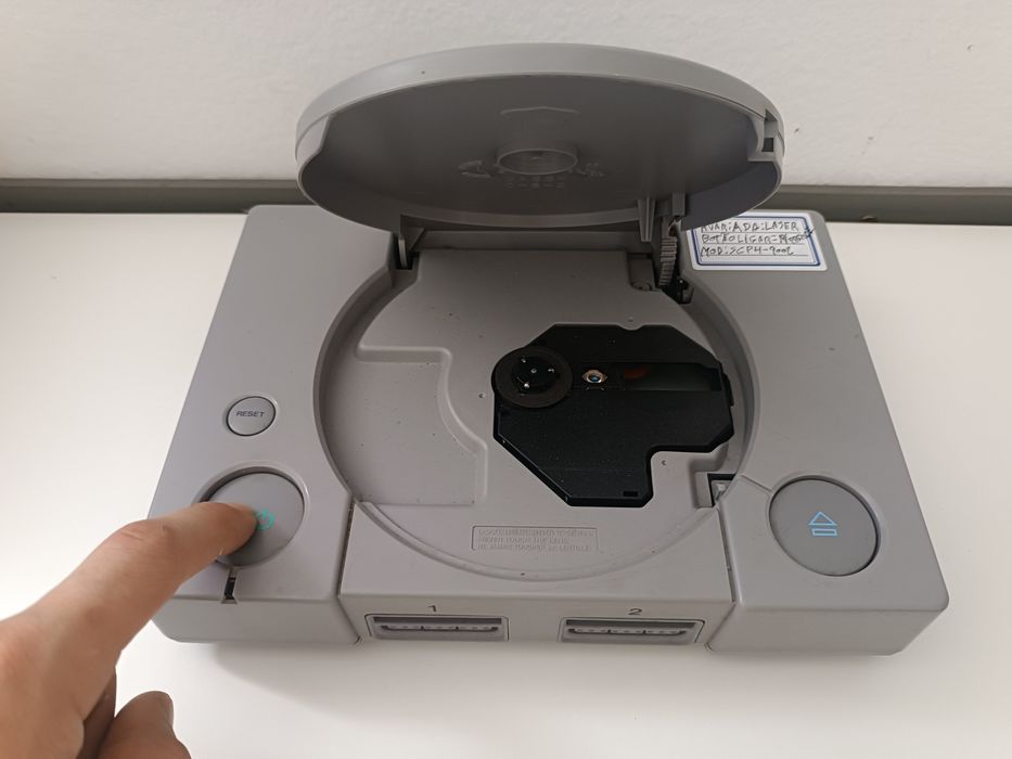 PlayStation 1 cinza para peças