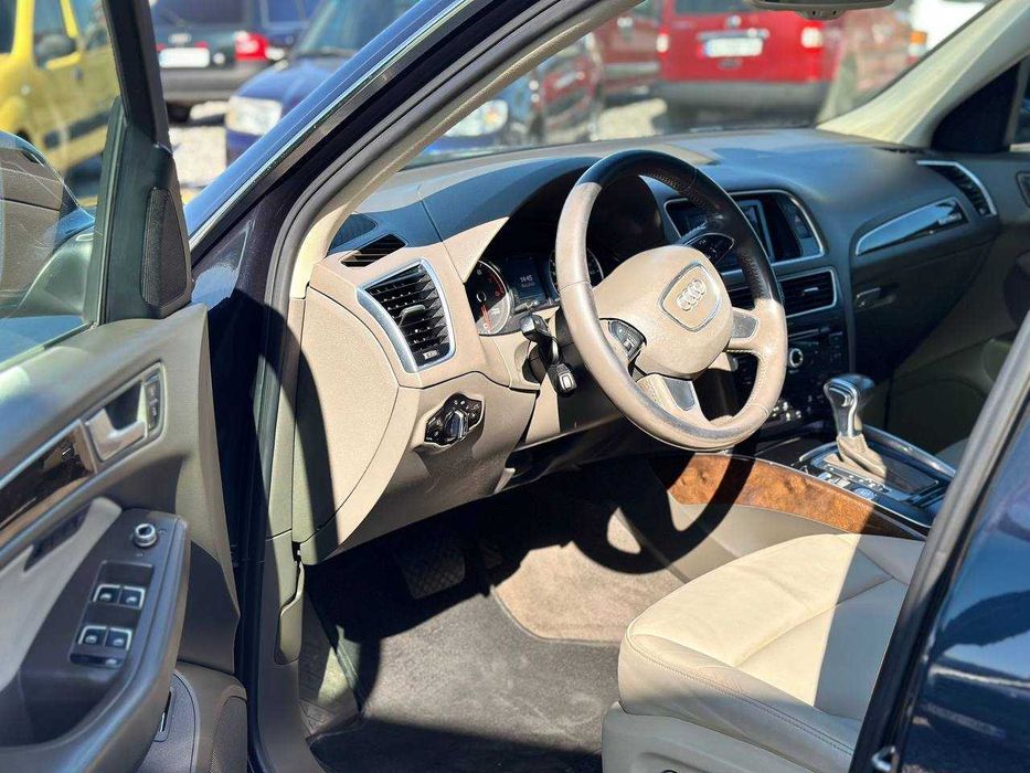 Audi Q5 2013 2.0 TFSI (бензин, турбо)