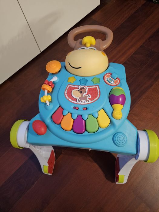 Andador e mesa de atividades 3 em 1