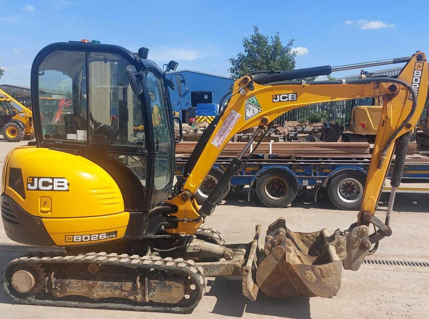 minikoparka koparka JCB 8026 25 volvo ecr 25d kubota U27 2022