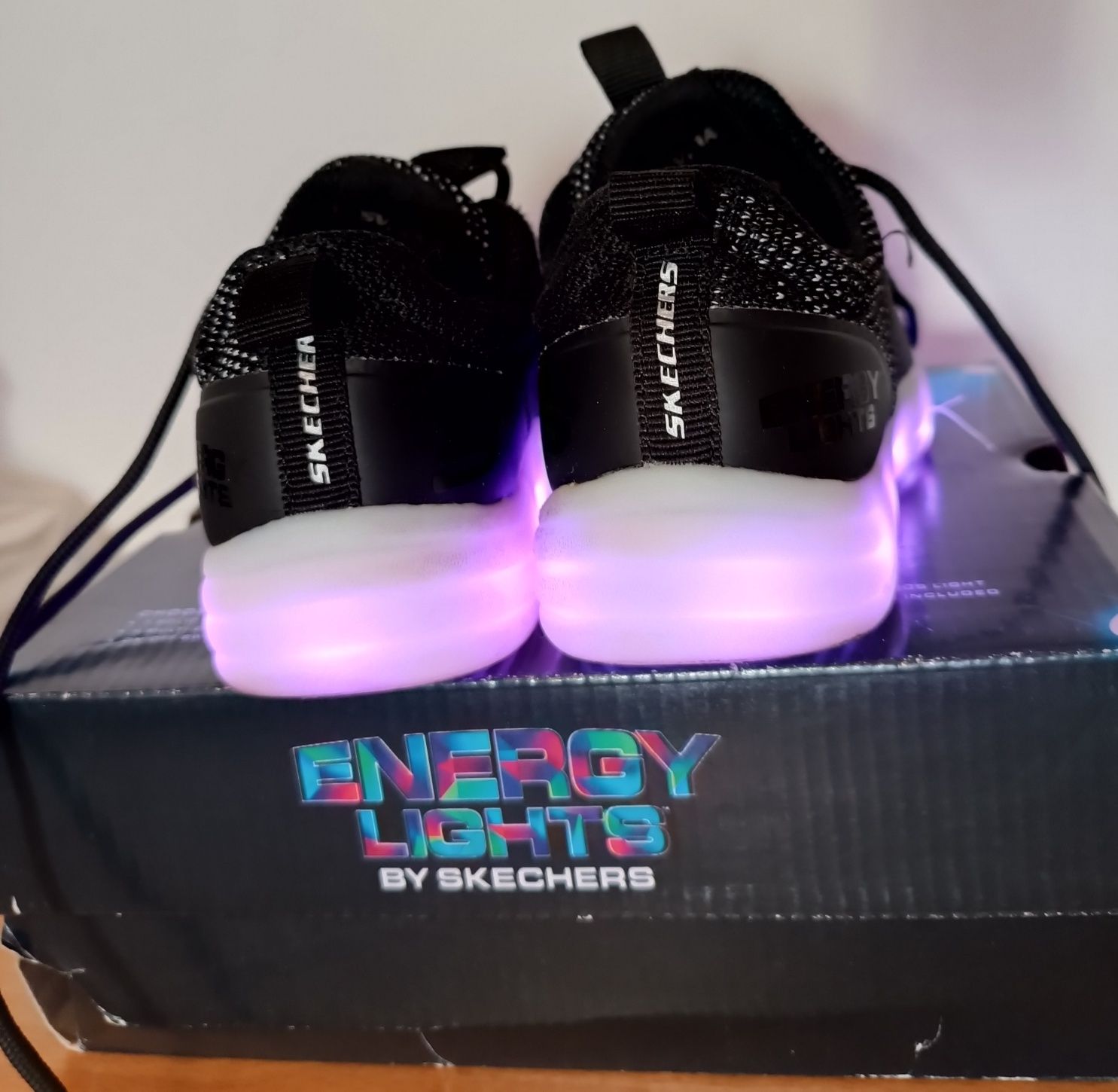 Tênis criança Energy Lights da Skechers tamanho 31