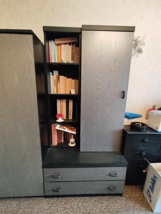 Regał z szafą zestaw