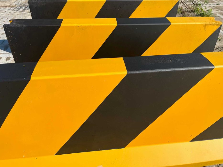 Betonowa zapora drogowa – bariera drogowa typu U14b, Jersey
