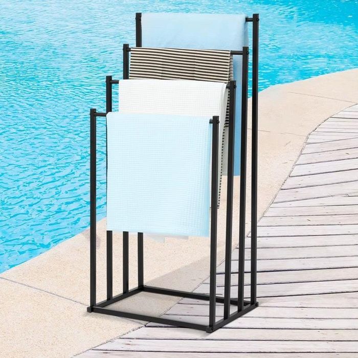 Stojak na Ręczniki Wieszak Łazienkowy Metalowy Stojący Industrialny