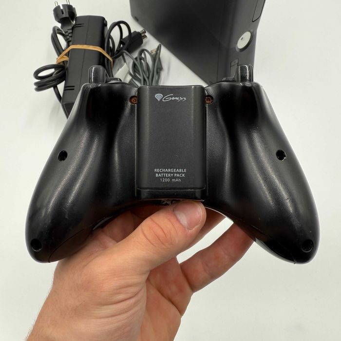 Konsola XBOX 360 Slim 500GB przeróbka RGH +pad okablowanie - OKAZJA!