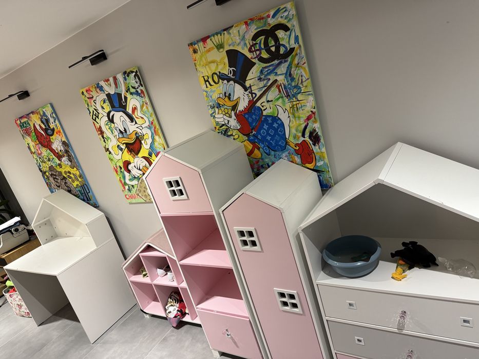 Meble w kształcie domków – 5 elemetow dla dziweczynki