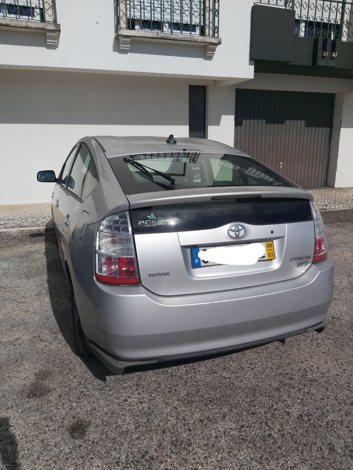 Vendo Toyota Prius Híbrido