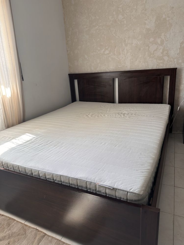 cama de casal IKEA SONGSANG com Colchao