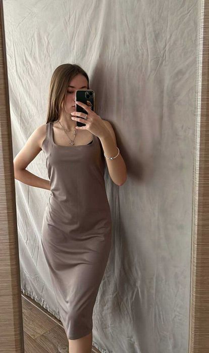 Облягаюча сукня міді  від Primark