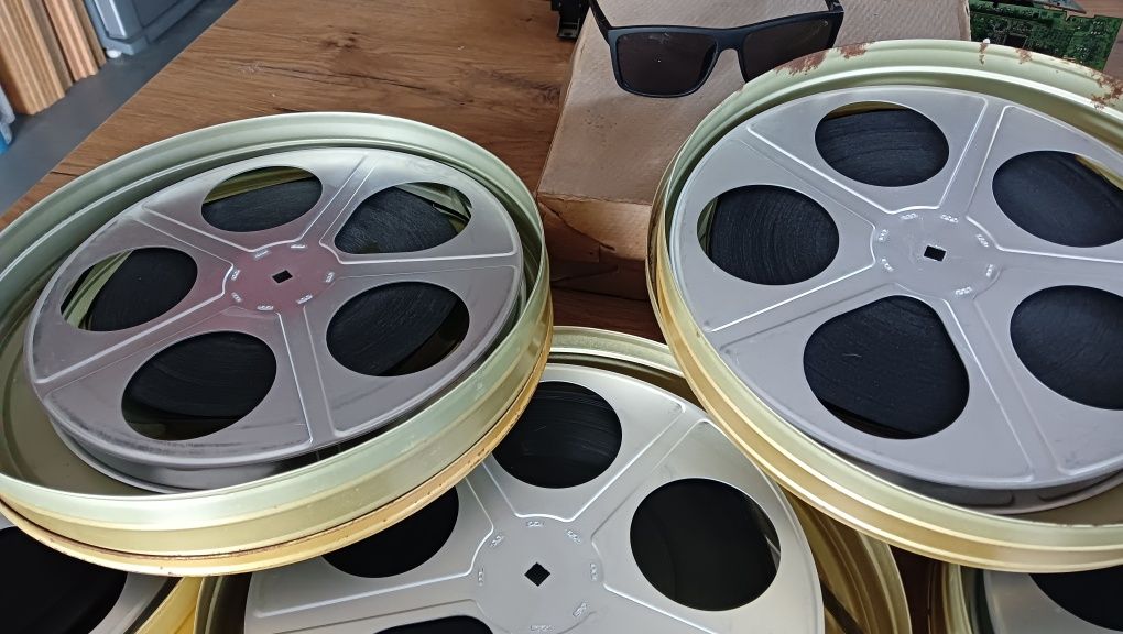 Szpule filmowe historyczne i biologia