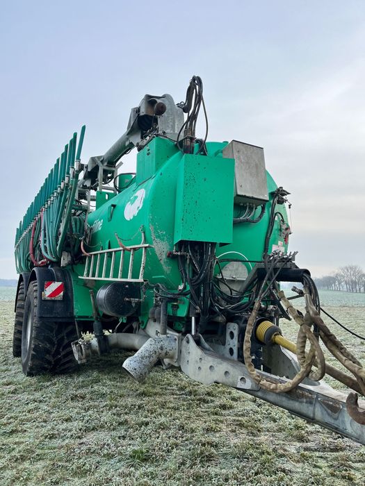 Rozsiewacz / Przyczepa Asenizacyjna /Beczkowòz  BSA185( Nie Joskin )