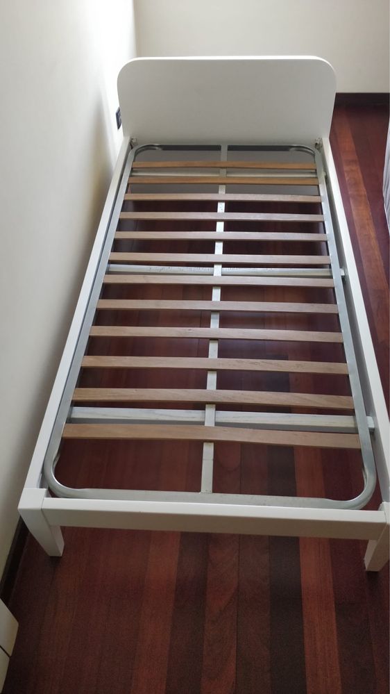 Cama com colchao 1,90m x 0,90