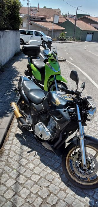 Scooter 300c.c Honda e Piaggio + Honda CB 500c.c de 2000 Porto GDM