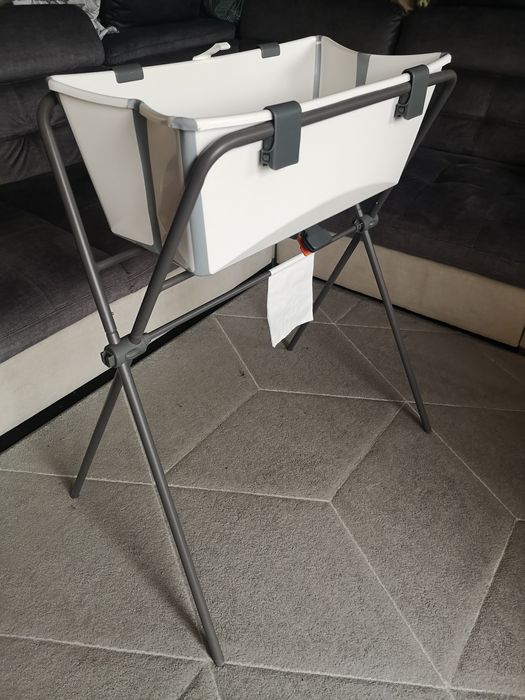 Wanienka Stokke ze stelażem i wkładką