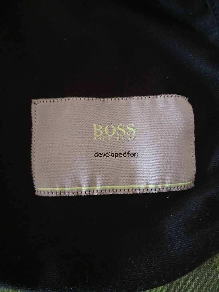 Кофта спорт Hugo Boss р XL (48-50) ц 1000 гр ориг. отл.сост