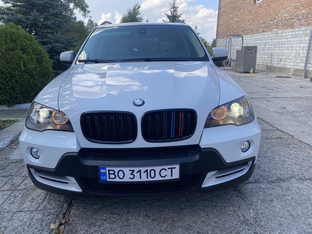 Продам хороший автомобіль BMW X5