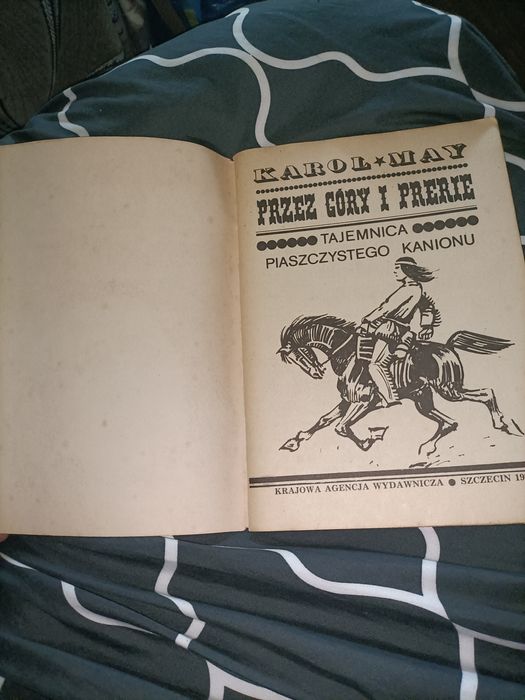 Książka Karol may przez góry i prerie z 1987 roku