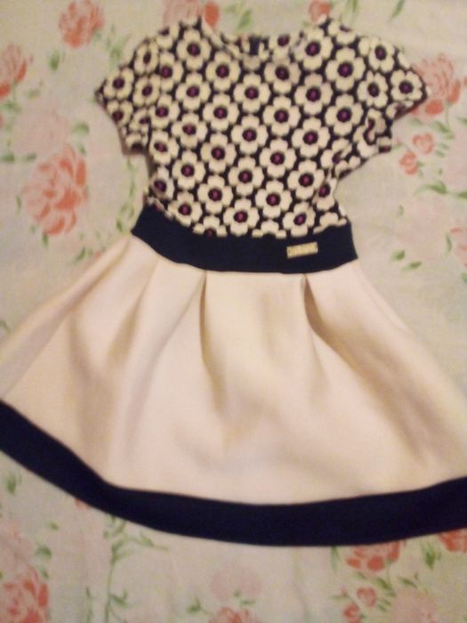 Оригинальное комбинированное платье