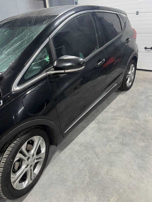 Розборка запчастини розбірка Chevrolet Bolt EV 21 Ampera-е фарба 384A
