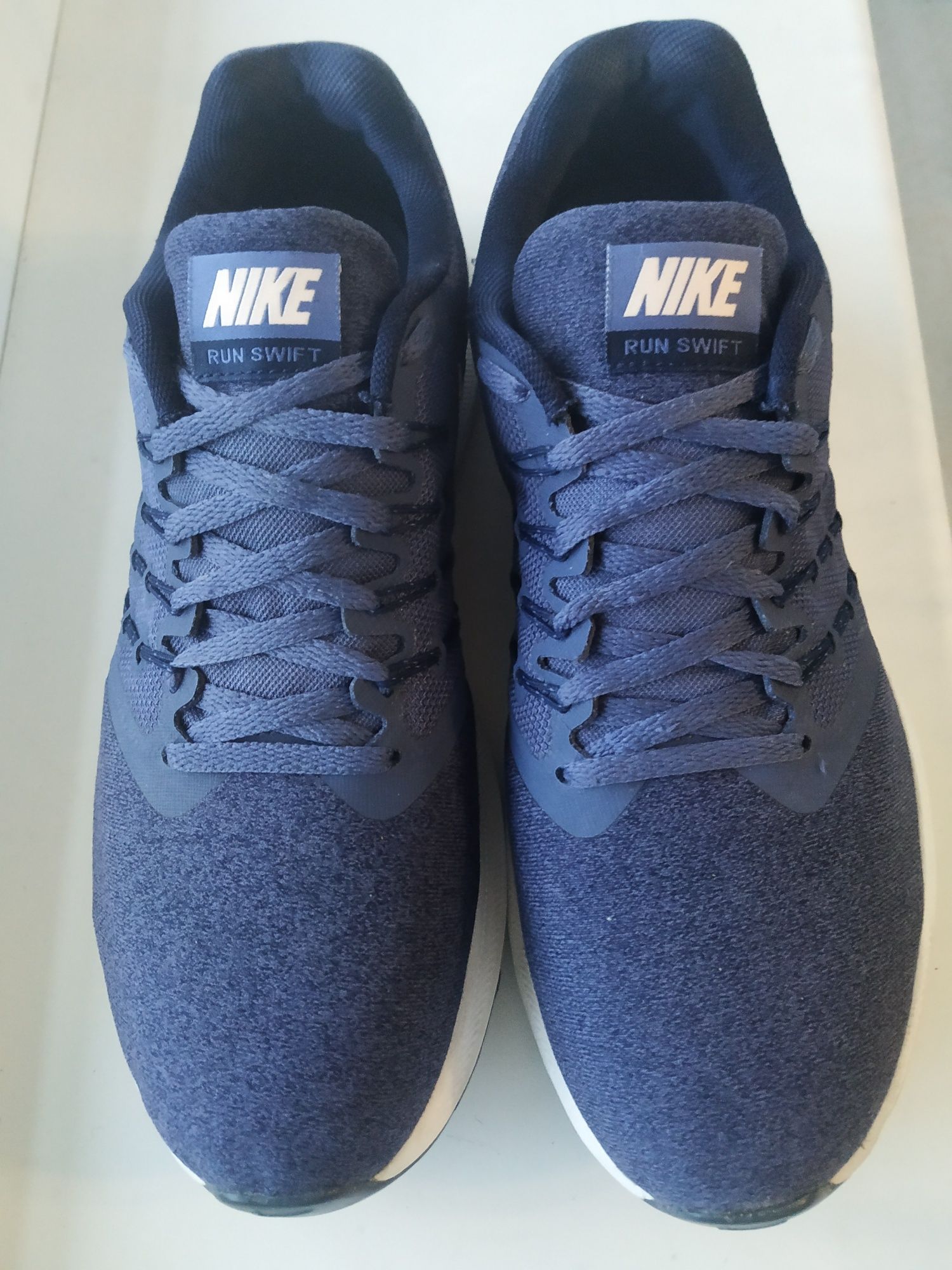 Nike Run Swift 42р. 27см кросівки кроссовки