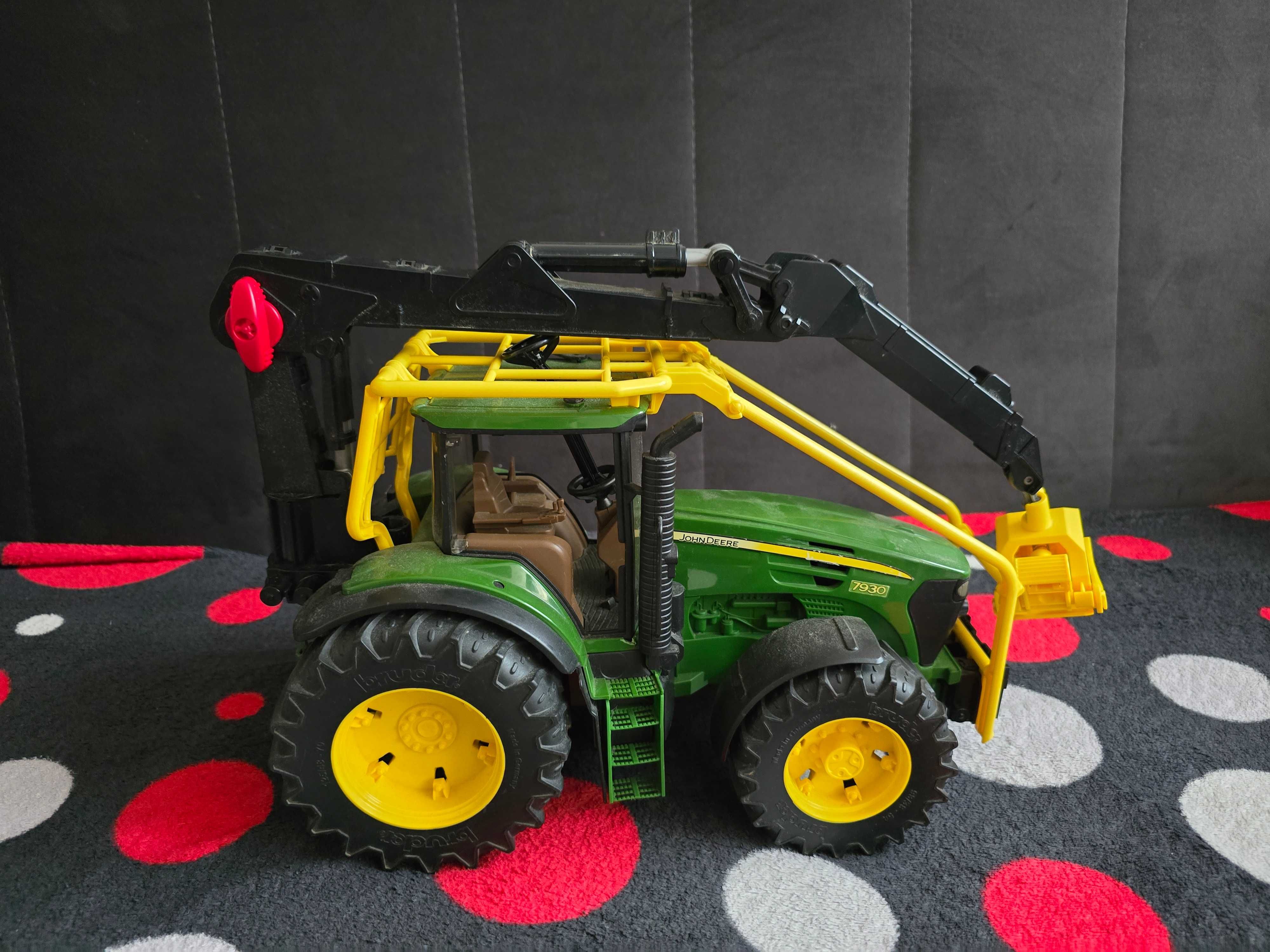 BRUDER 03053 traktor John Deere leśny