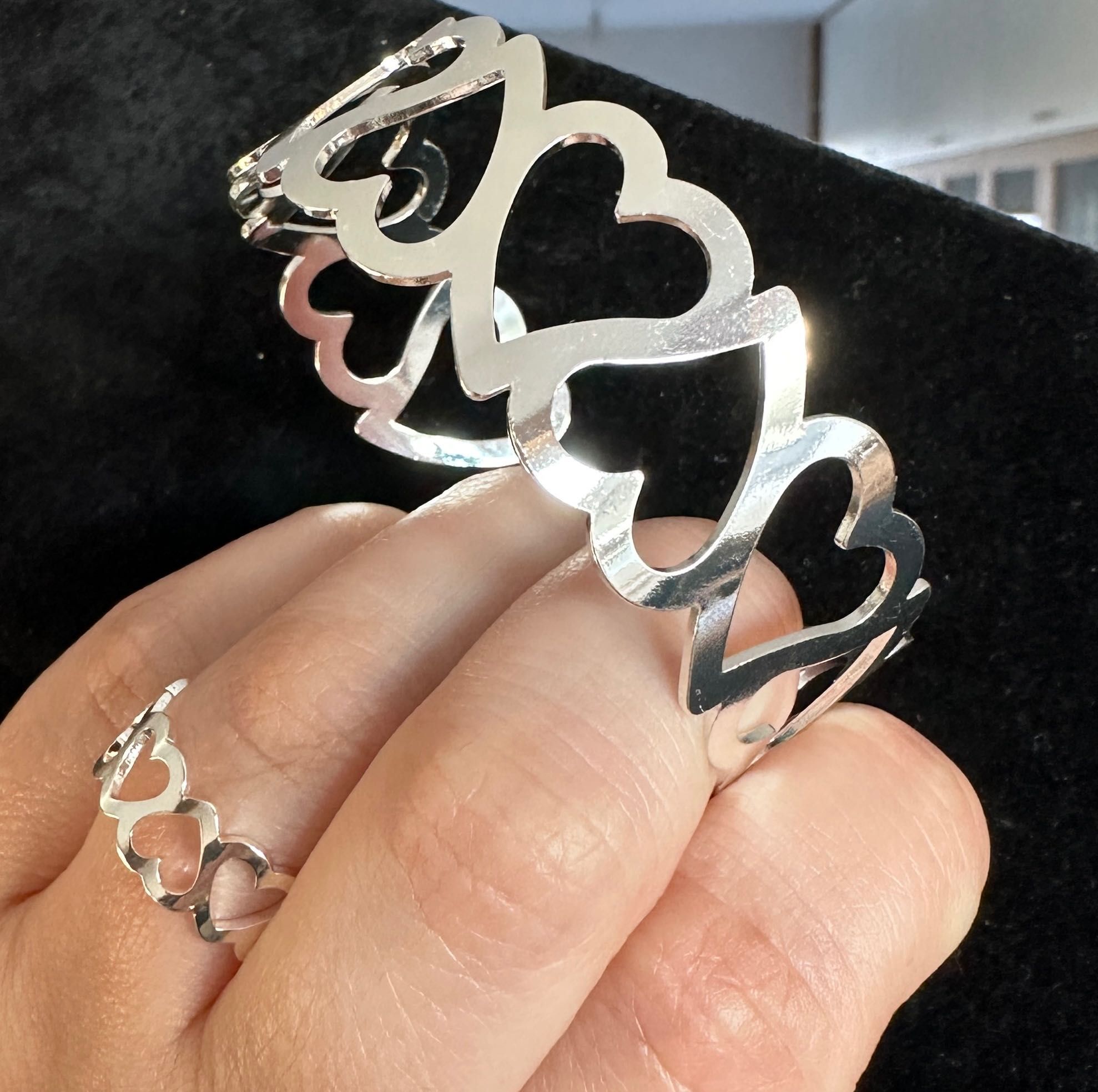 Pulseira + Anel Prateado Corações