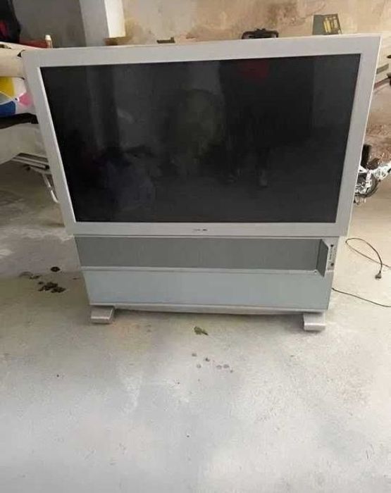 Vendo televisão Sony em bom estado e a funcionar perfeitamente