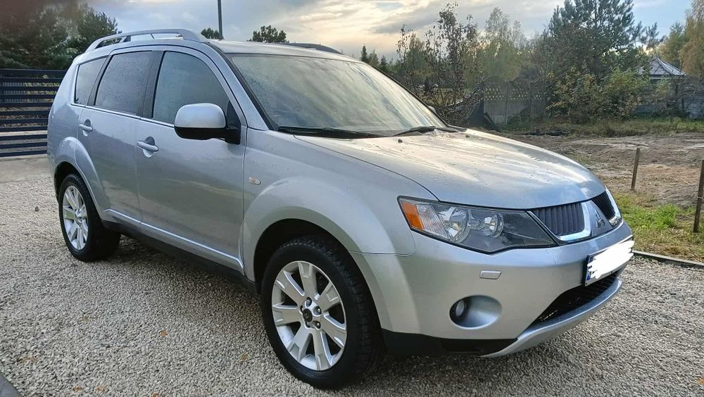 Mitsubishi Outlander 4x4 2.2 HDi 7 os