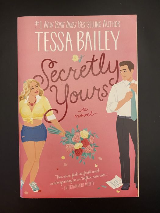 Livro Secretly Yours de Tessa Bailey