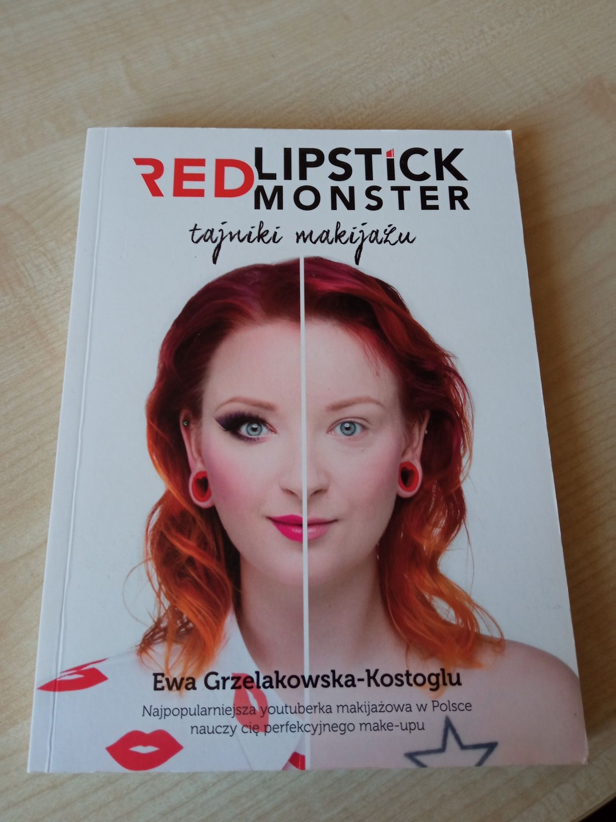 Red lipstick monster tajniki makijażu