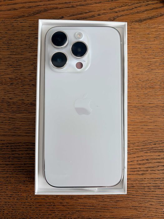 iPhone 14 Pro 128Gb + wireless charger belkin 3 em 1 + vidro protetor