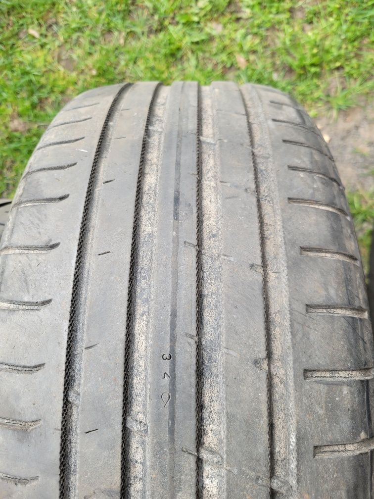 Opony Nokian Powerproof 215/50/17