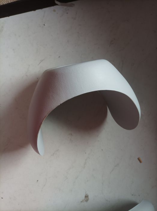 Zagłówki i uchwyty na napoje do jacuzzi