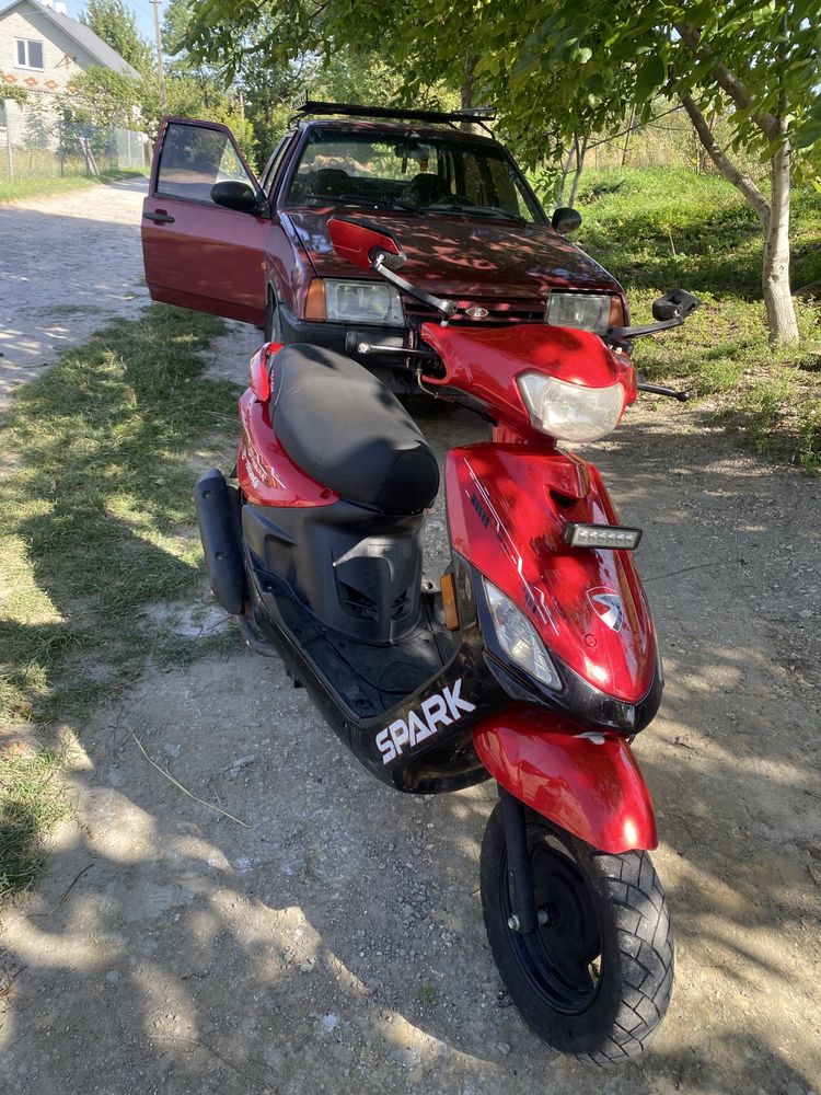 Продам скутер SPARK…….125