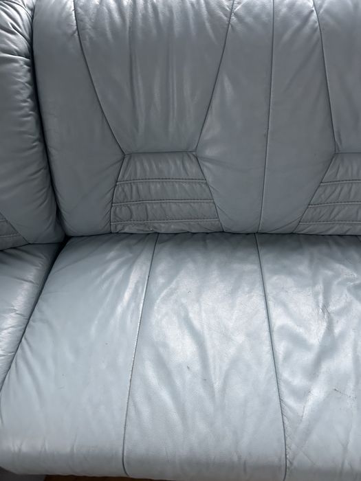 Кутовий диван шкіряний голубий