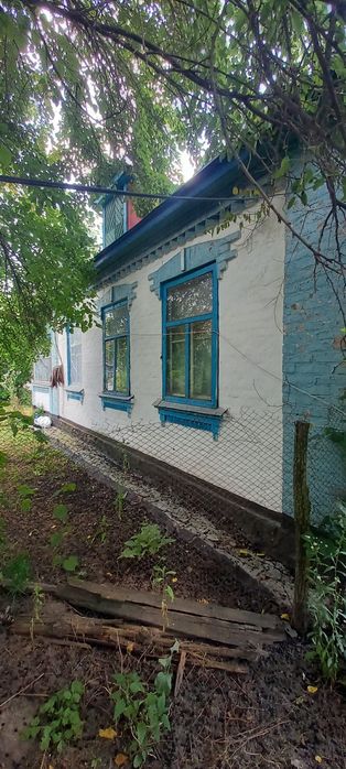 Будинок с.В.Крупіль з земельною ділянкою