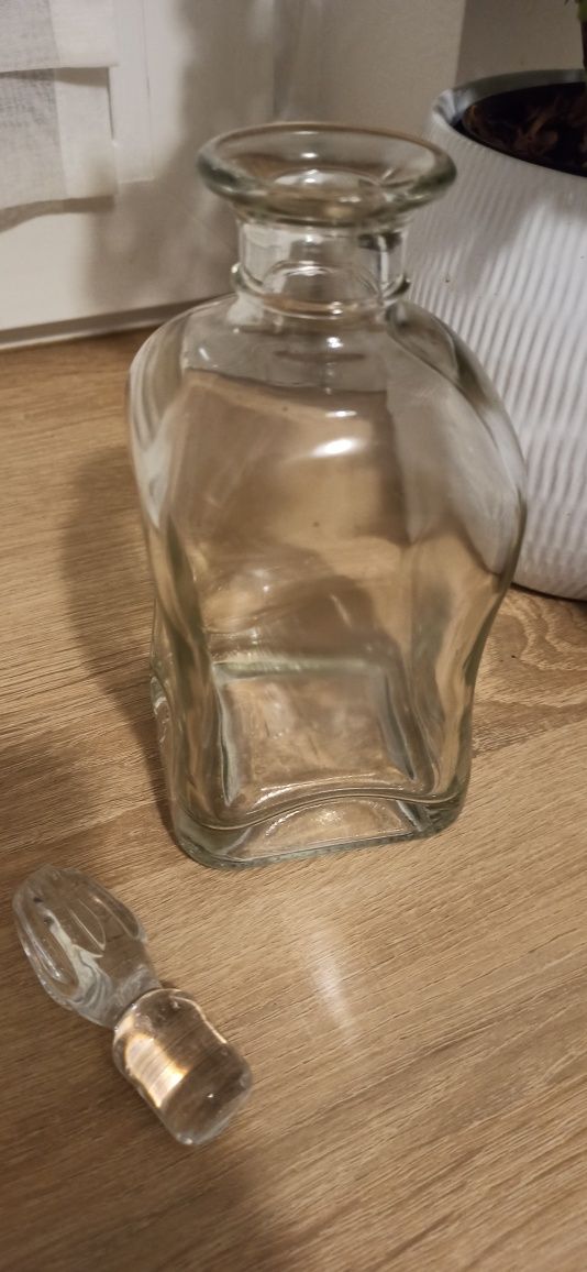 Karafka na wino 500