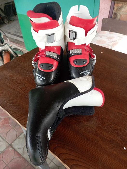 Ботінки для сноуборду р.36 - 38,5, гірськолижні р-р 35, 37, 38,5.