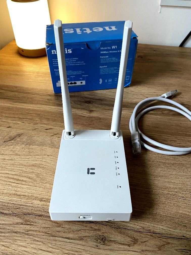 Роутер Netis  W1