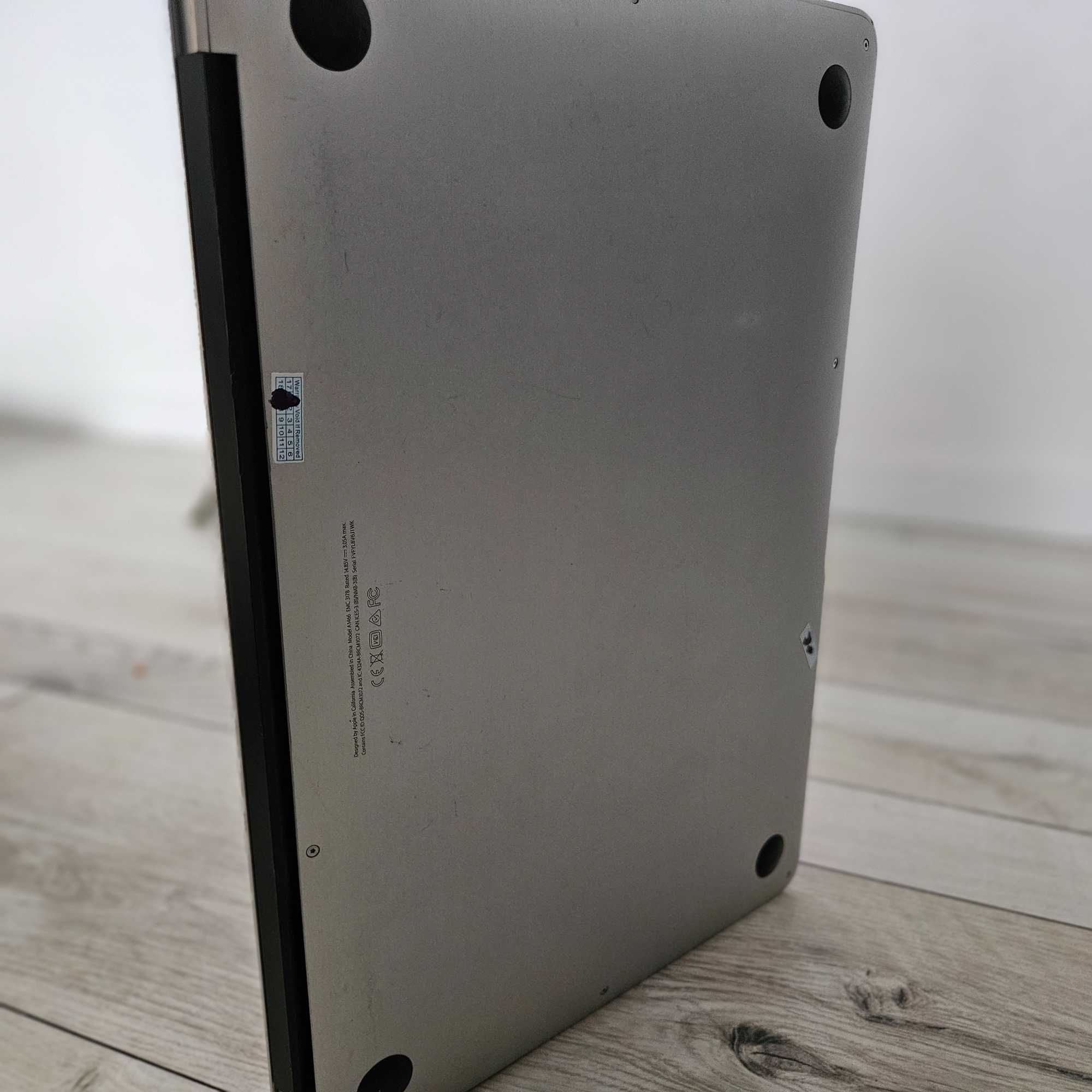 Apple Macbook 2017 core i5