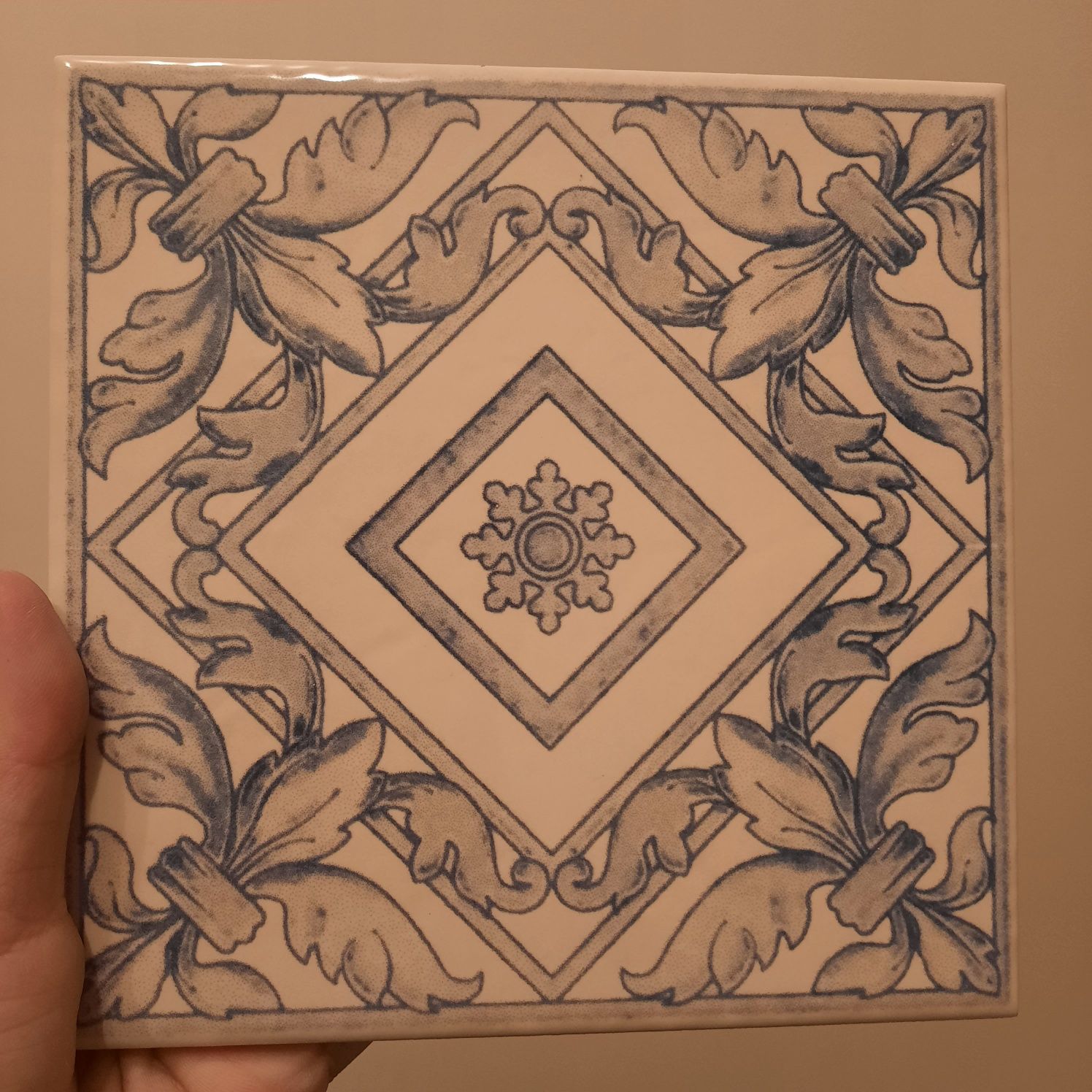 Azulejo azul e branco