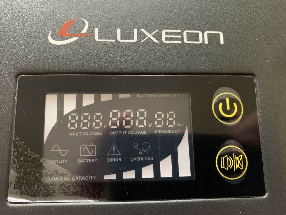 Преобразователь (инвертор+UPS+ибп+стабилиз.+зарядка) 12В в 220В LUXEON