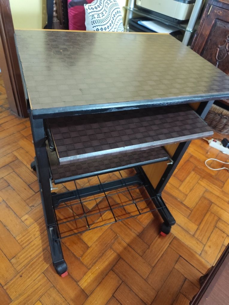 Mesa /secretária para computador/pc