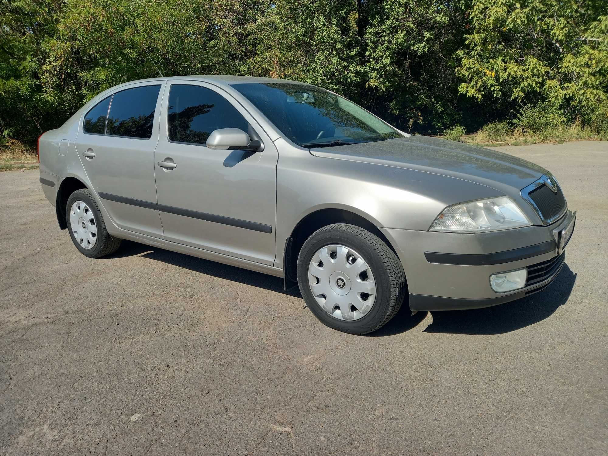 Шкода А5 2008 1.6 MPI Газ/Бензин
