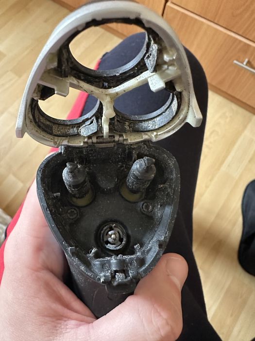 Продам бритви Philips на запчастини